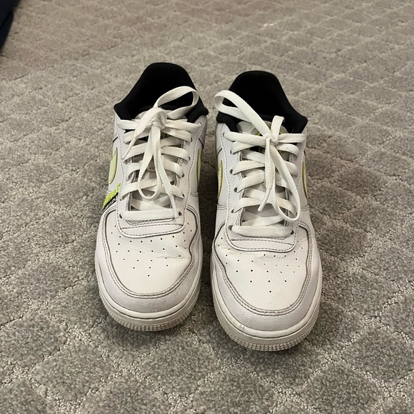 Nike Air Force One - Picture 3 of 4